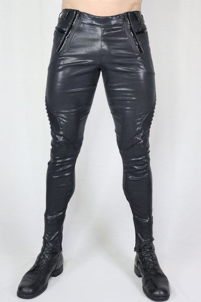 Dandy Hose aus Kunstleder - Figurbetonte, moderne und freche Hose