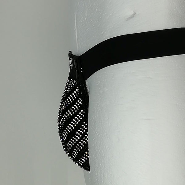 Trigo String with rhinestones - The bejeweled essential for a strip show