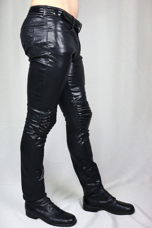 Genus Jeans – glossy black leatherette pants with side-panel lacing detail, side view