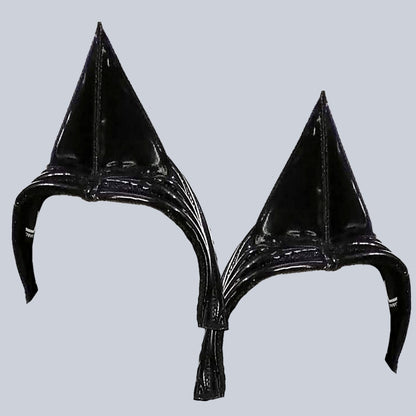 Horn DK – glossy black sculptural horn extensions with layered silhouette, close-up