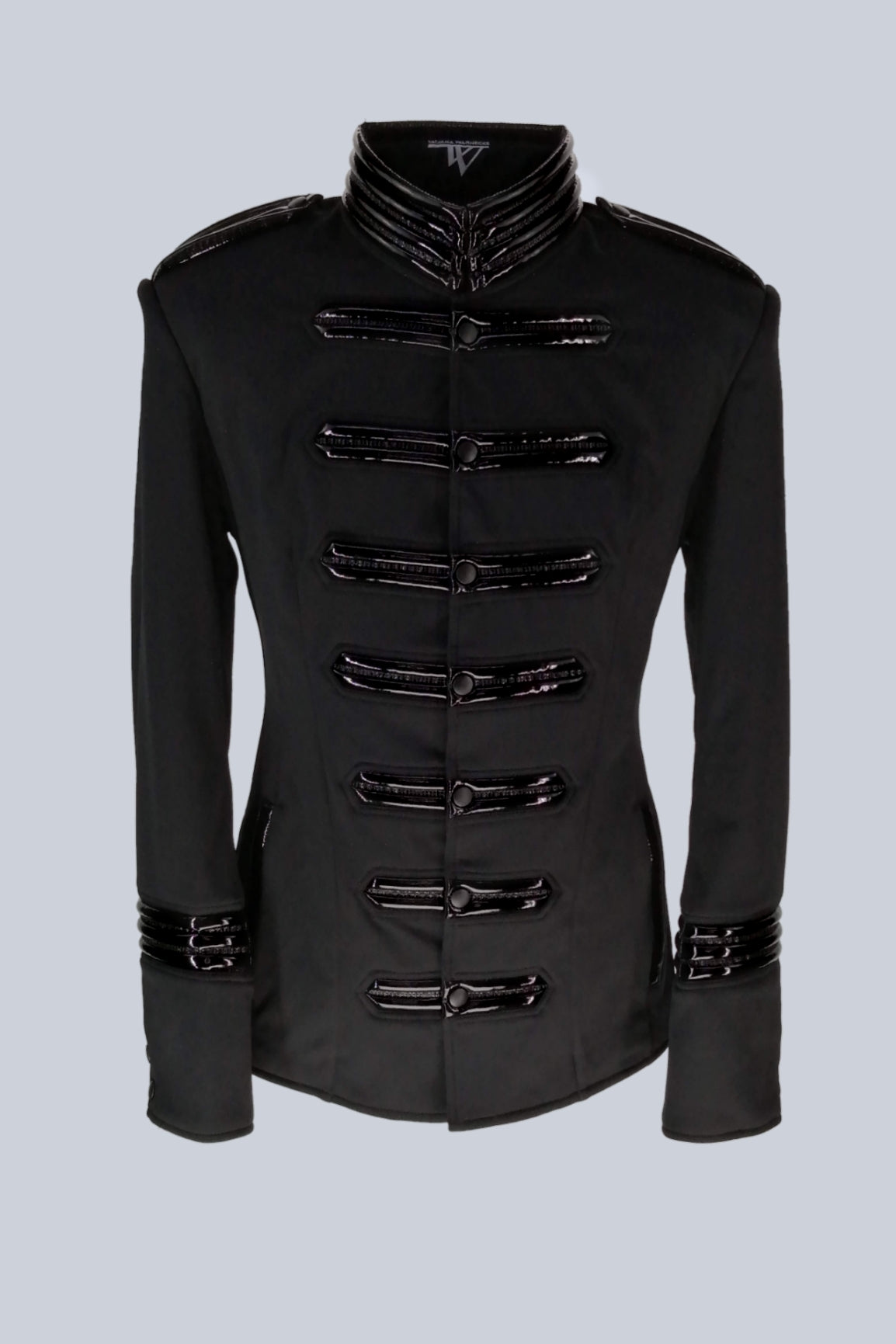 Military Jacket Softshell – schwarzes Softshell mit glänzenden PVC-Kampfverschlüssen, Vorderansicht