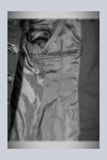 Military Jacket Softshell – Futter und Nahtdetail in Schwarzweiss