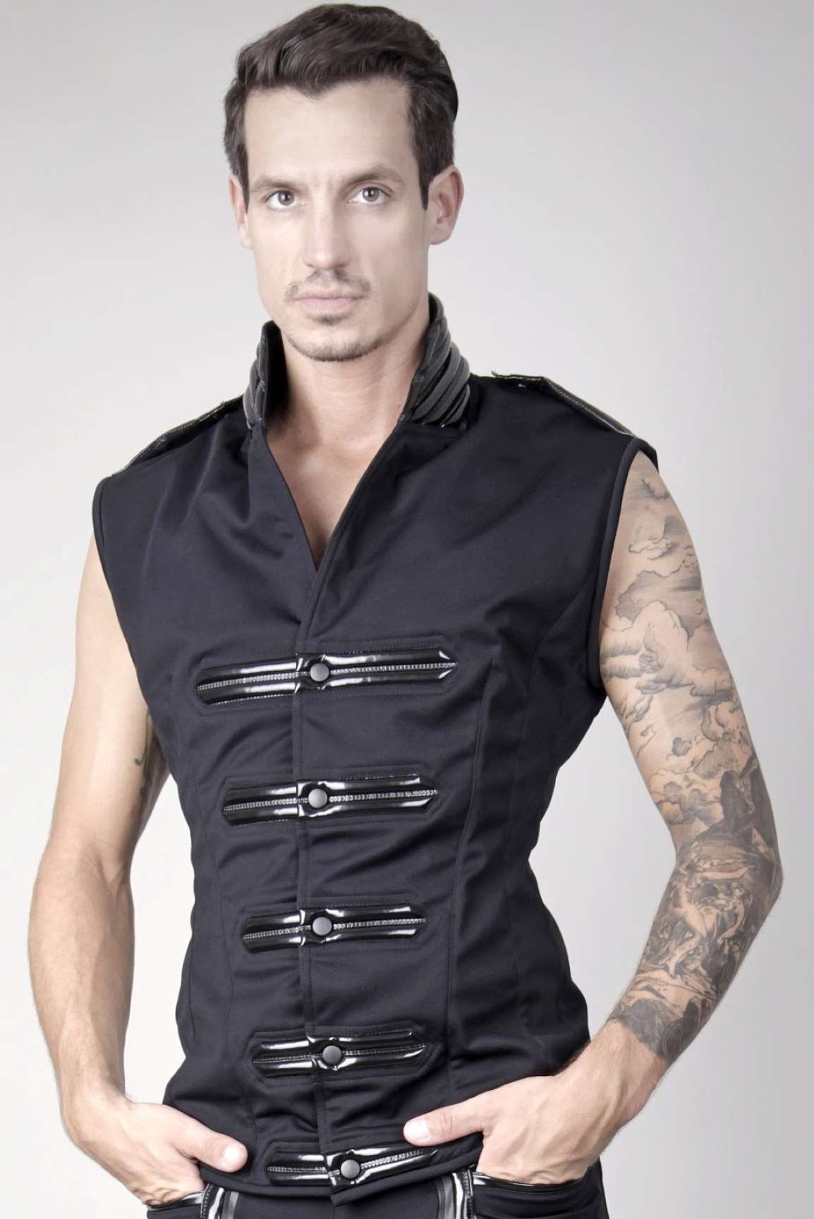 Hektor Softshell – matte black tactical vest with metal buckle belt straps, front view
