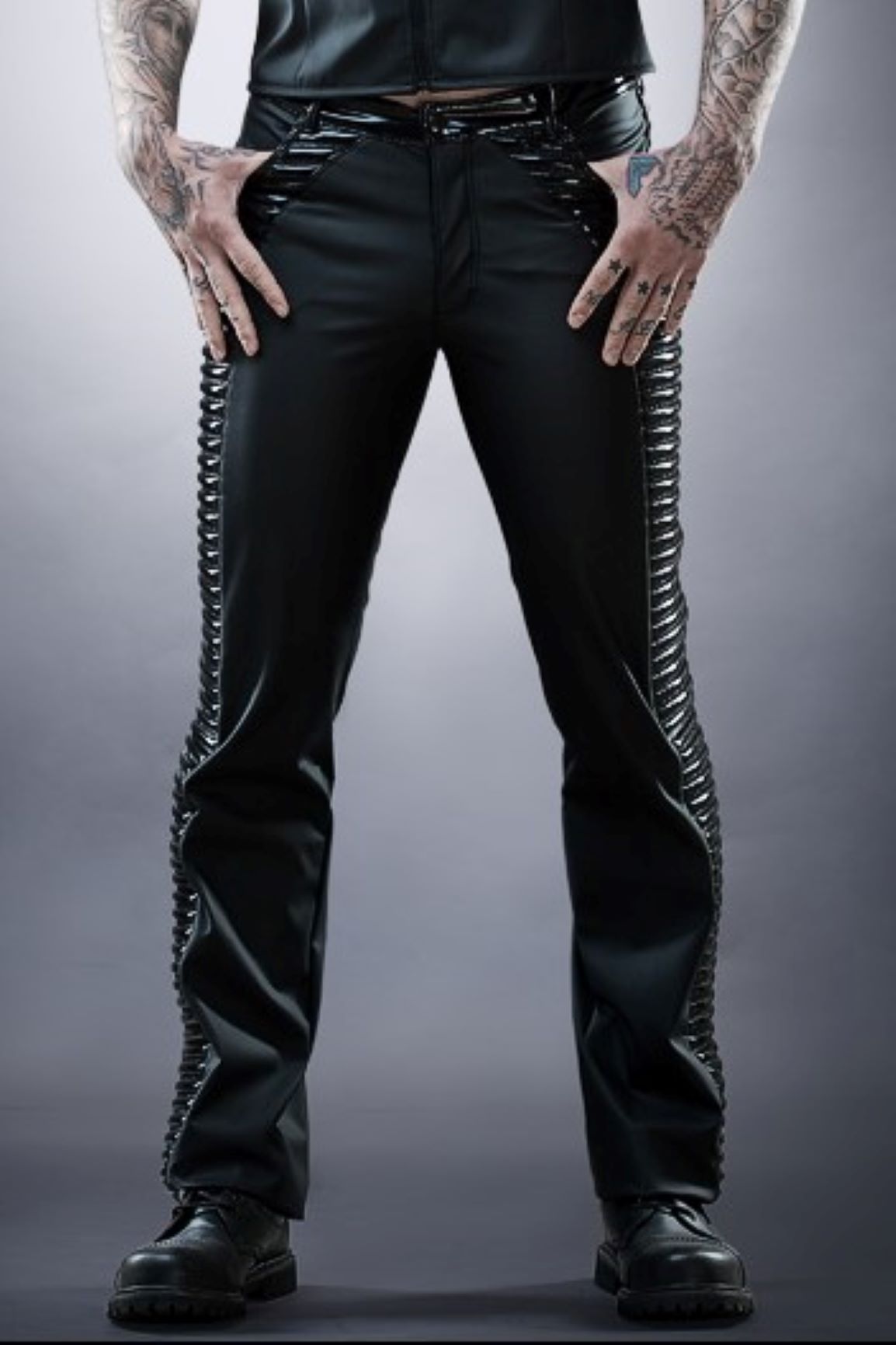 Jeans – black leatherette pants with side lace-up straps, front detail