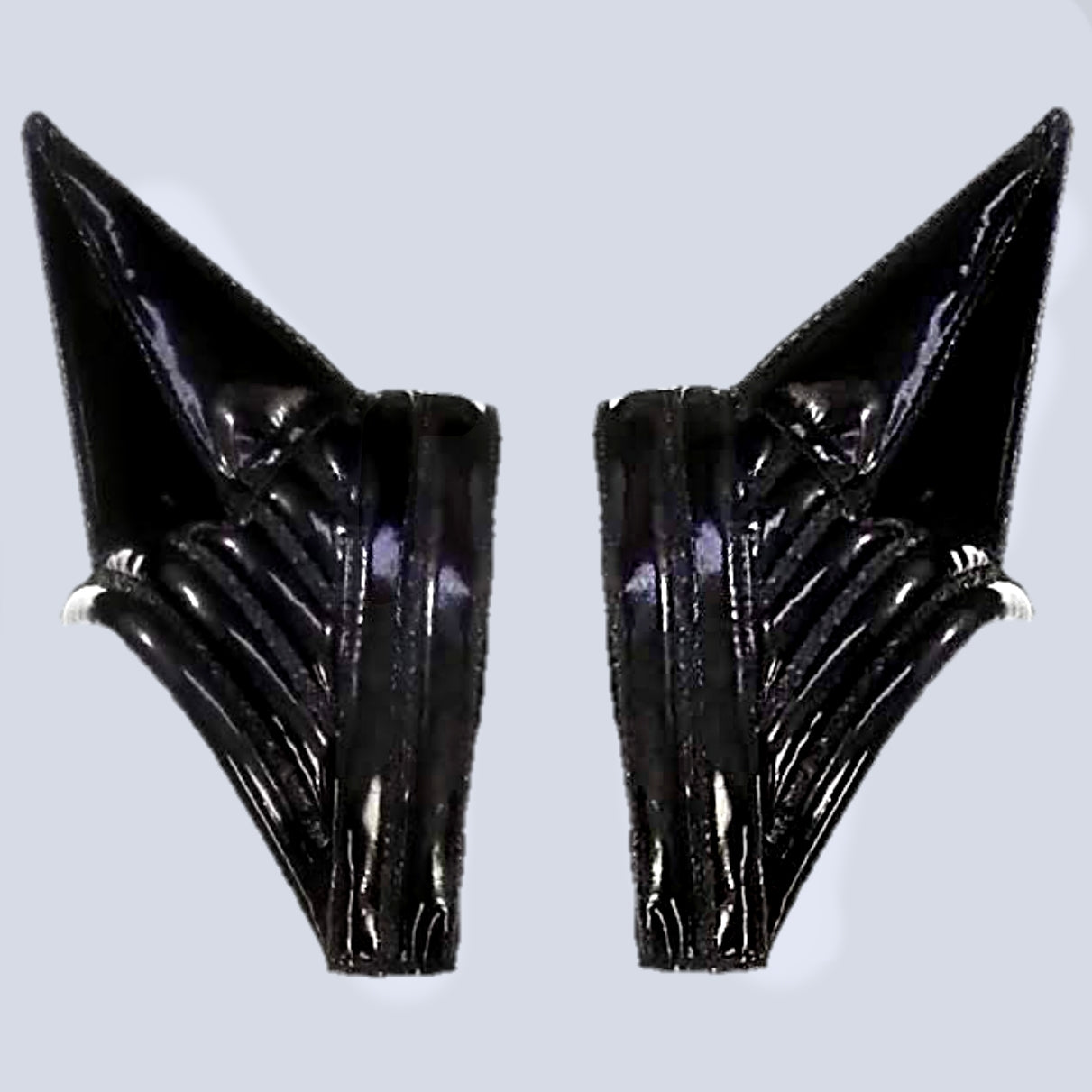 Horn DK – glossy black PVC arm cuffs with pointed horn-shaped extensions, detail view