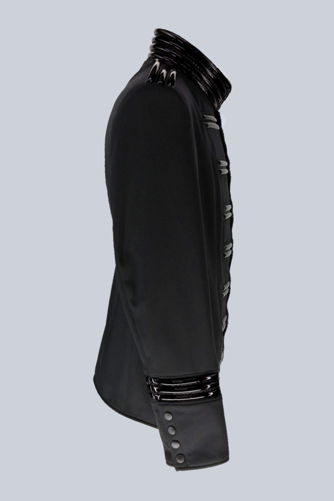 Military Jacket Softshell – glänzender PVC-Besatz und Kampfriemen am Ärmel, Seitenansicht